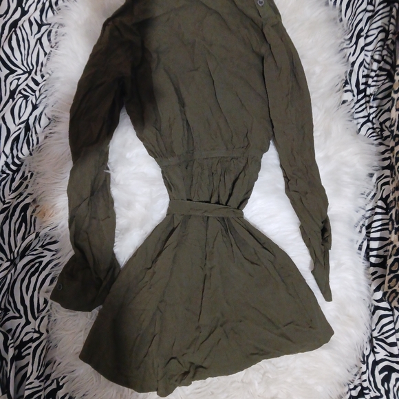 Derek Heart Women tie olive green button Down long shirt - Picture 8 of 10